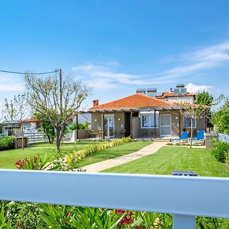 Azzurro Seafront Houses Nea Kallikrateia Exterior foto